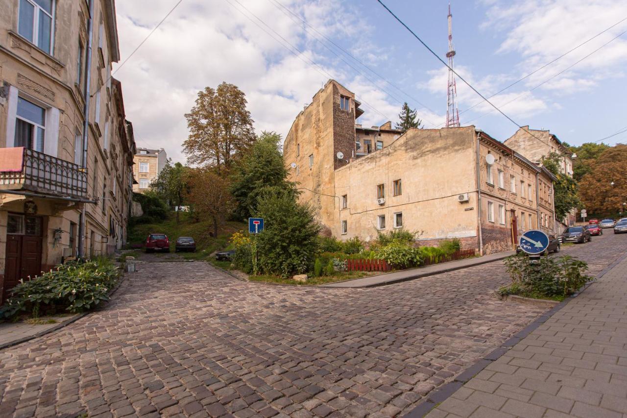 Квартира Подобово Вулиця Сходова 3 Бічна Ужгородської Біля Високого Замку リヴィウ エクステリア 写真